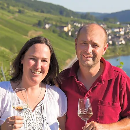 Weingut Christian Bucher Alojamento de Acomodação e Pequeno-almoço 3*